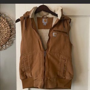 Super Cute Carhartt Vest💛